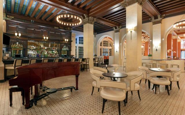 Grand Galvez Resort, Autograph Collection