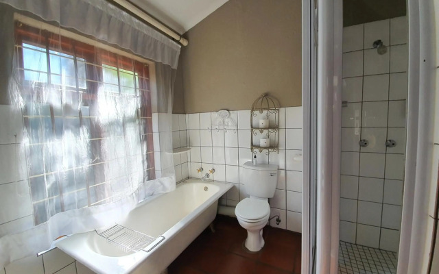 Waterhouse Guest Lodges 295 Indus Street