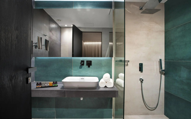 Ivis 4 Boutique Hotel