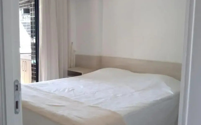 Alugo Temporada apartamento frente ao mar de Fortaleza.