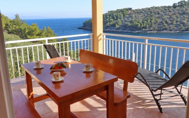 Peaceful Holiday House Senija