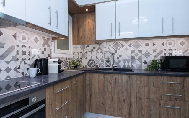 Boutique Stylish 1 Bd Apt in Patisia