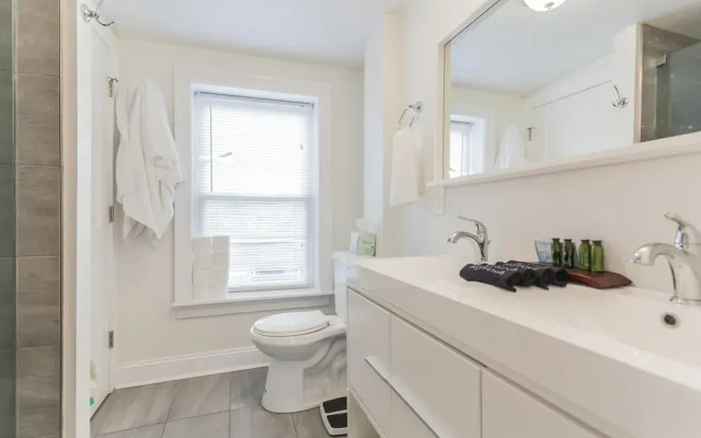 2342 Catharine