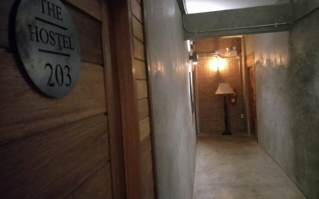 Yotaka The Hostel