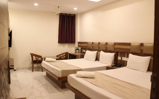 Hotel Golden Oasis Delhi