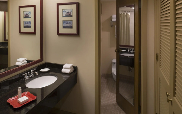 Williamsburg Lodge, Autograph Collection