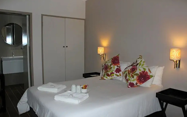 Travel Lodge