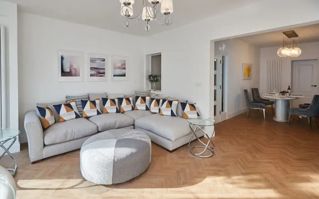 Host Stay Oxford House