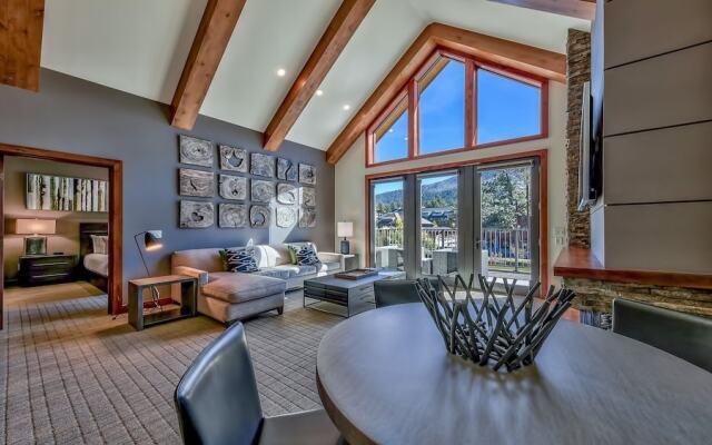 Luxury 2br Steps From Heavenly Village & Gondola 2 Bedroom Condo by RedAwning
