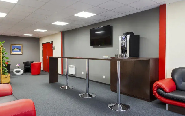 Enzo Hotel Brétigny