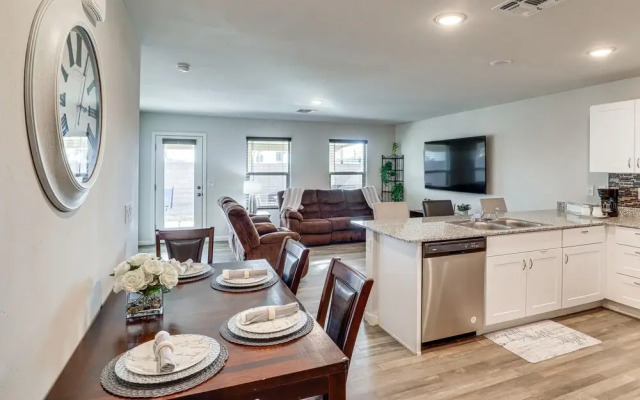 Bullhead City Home w/ Mtn View, By Colorado River