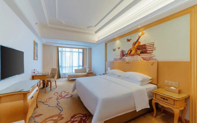 Vienna International Hotel (Huizhou Daya Bay Coastal Park Branch)