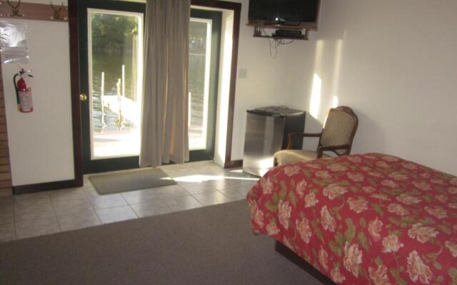 Sauble River Marina & Lodge Resort