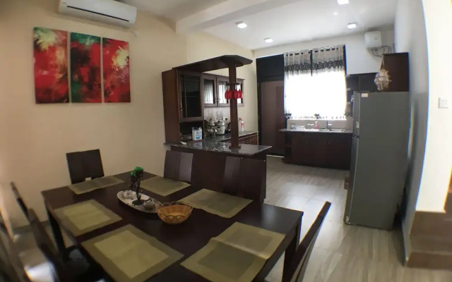Royal Mansion Luxury Villa