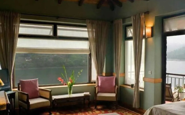 Hotel Dev Cottage