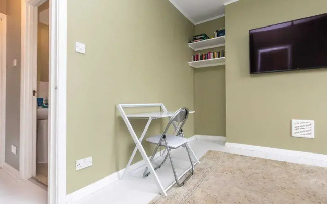 Light & Central 1BD Flat - Dalston