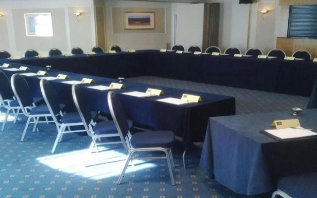 Dancenter East Midlands Airport