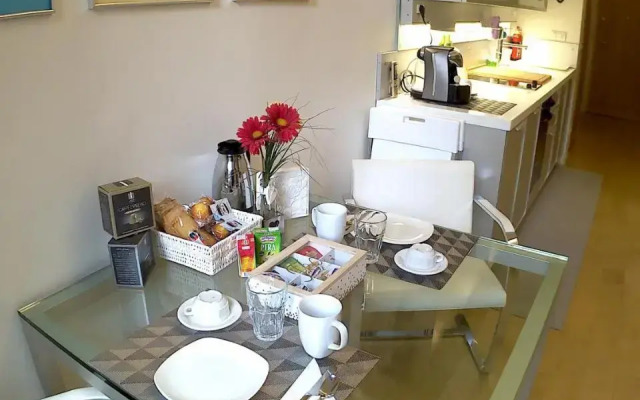 4AC Apartment