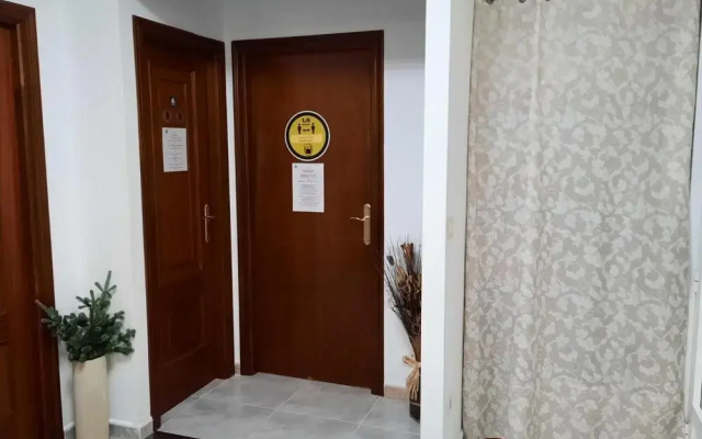 Albergue Arraigos - Hostel