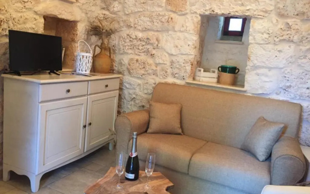 Trulli Stella, Mimosa & Porta Blu - 3 individual Luxury Trulli Villas with private pools and gardens