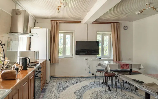 Camping Yard Hostel Karakol