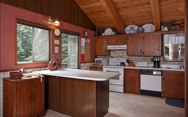 Bagatelos Agate Bay Property by RedAwning