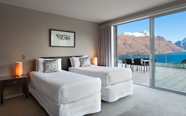 Luxury 4 Bedroom Villa in New Zealand, Queenstown Villa 1007
