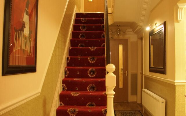 Beech Mount Hotel - Free Parking