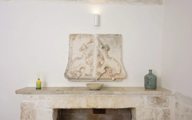 White Studio with Jacuzzi