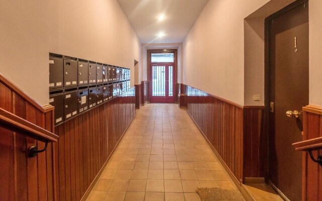 Apartment with One Bedroom in Madrid, with Wifi