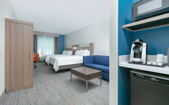 Holiday Inn Express & Suites Marshall by IHG