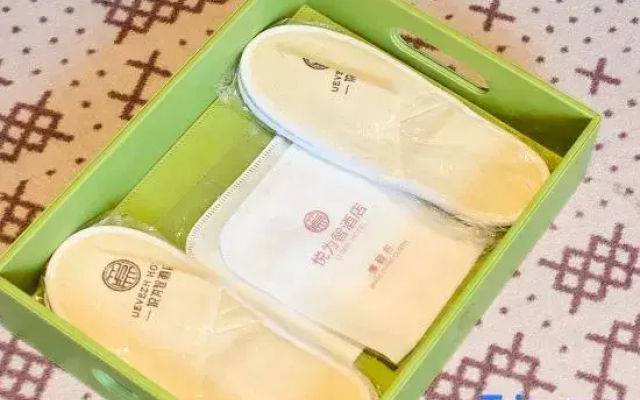 Yueweizhi·rong Hotel (Baoding Chaoyang North Street Wanda Plaza branch)