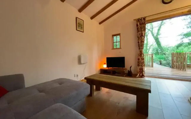 Captivating 1-bed Cabin in Newmarket