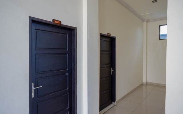 RedDoorz @ Hotel Bumi Palupy