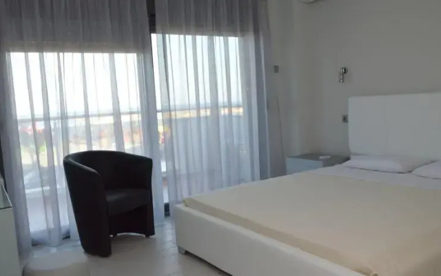 Aqua Mare Luxury Apartments