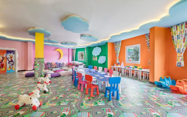 Royal Garden Beach Hotel - All Inclusive