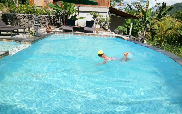 Khrisna Hs and Cottages