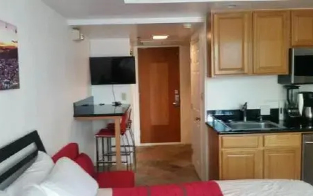 Waikiki Beach Apartment #225
