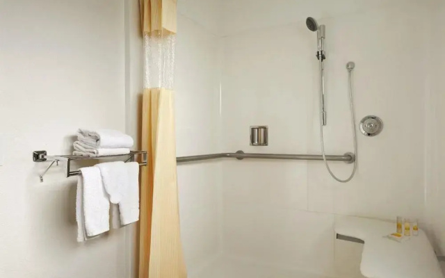 Days Inn By Wyndham Rocklin/Sacramento