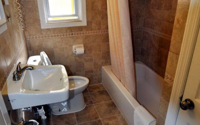 Nantucket Inn & Suites