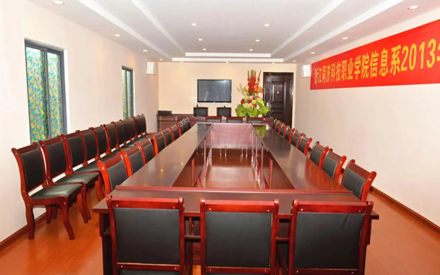 GreenTree Inn Jiaxing Pinghu Zhapu Jiulong Mountain Express  Hotel
