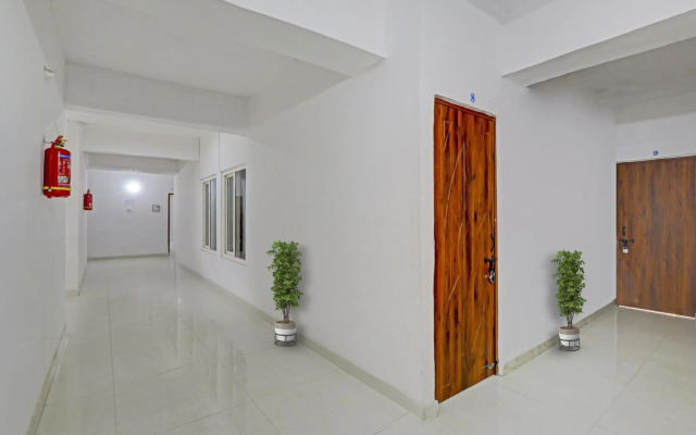 OYO Flagship 80499 New Bhandan Lawn