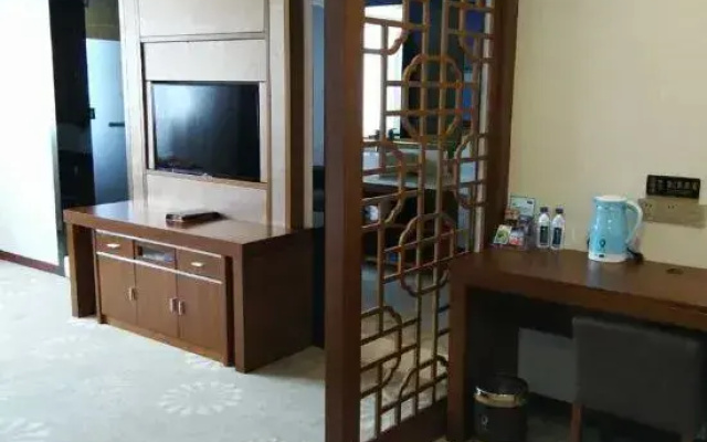 Lv Zhou Hotel