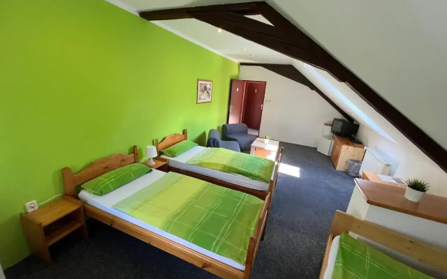 Penzion V Podzámčí