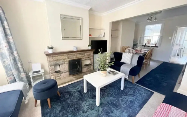 Park End House - Parking Pet Friendly - From 180 Per Night