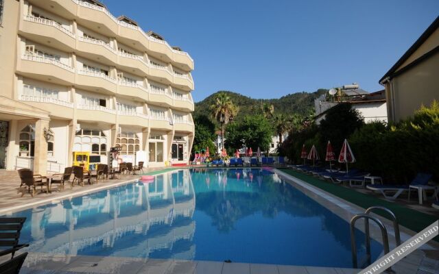 Selen Hotel Icmeler