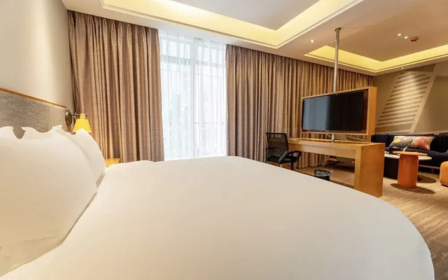 Holiday Inn Express Daocheng Yading