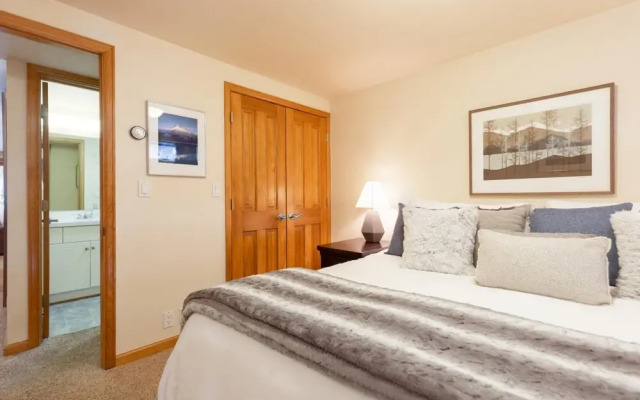 Everything You Need - 2BR Steps To Gondola