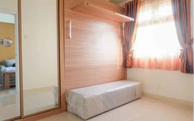 Fully Furnished and Comfortable 2BR Green Pramuka Apartment