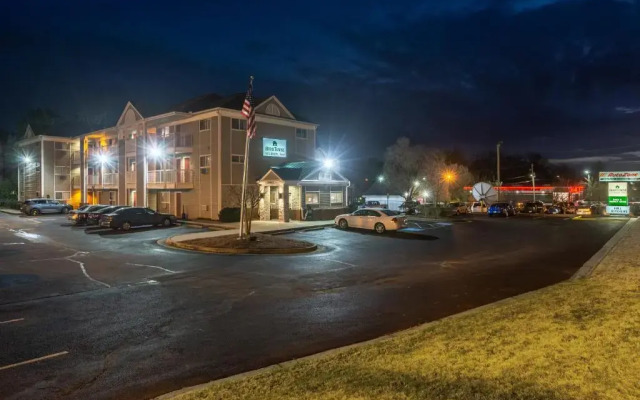 HomeTowne Studios By Red Roof Gainesville, GA